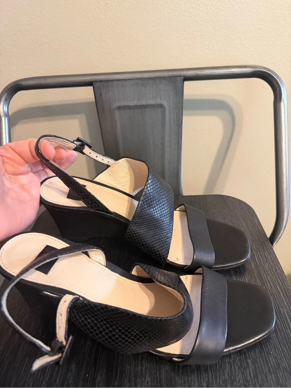 Louise et Cie Black Textured Leather Wedge Sandals Size 8